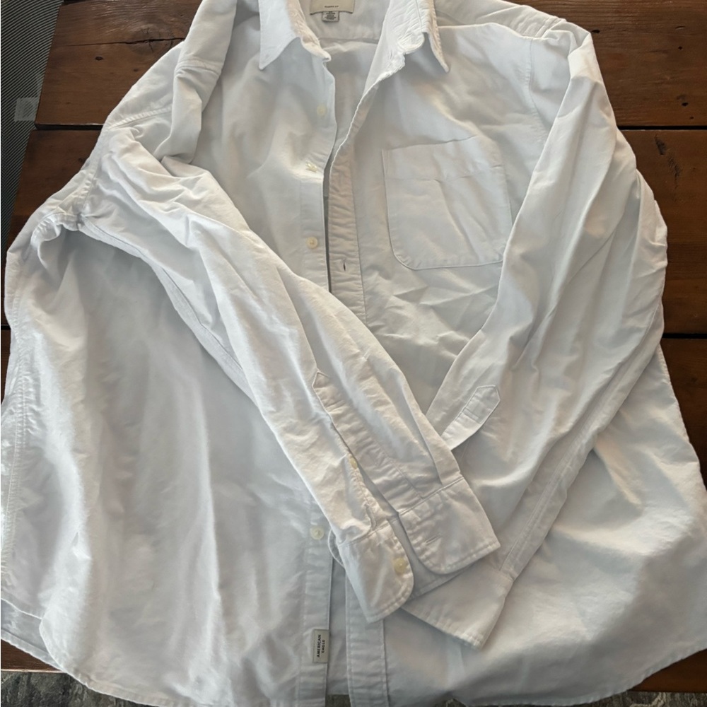 AE Men's White Casual Button Down Shirt